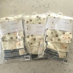 3 (3 pack, 9 total) Burt’s bees organic cotton burp clothes. NWT, unisex